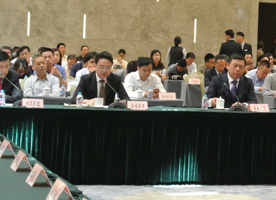 2017年5月松江区民营企业座谈会召开，张建军在会上发言
